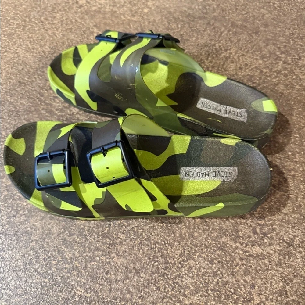 Steve Madden Women's EVANNE Camougflage Slide Size 9 - Picture 2 of 4